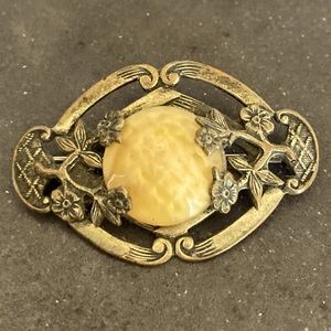 Vintage Art Nouveau Victorian  Czech Glass Brooch Pin C-Closure